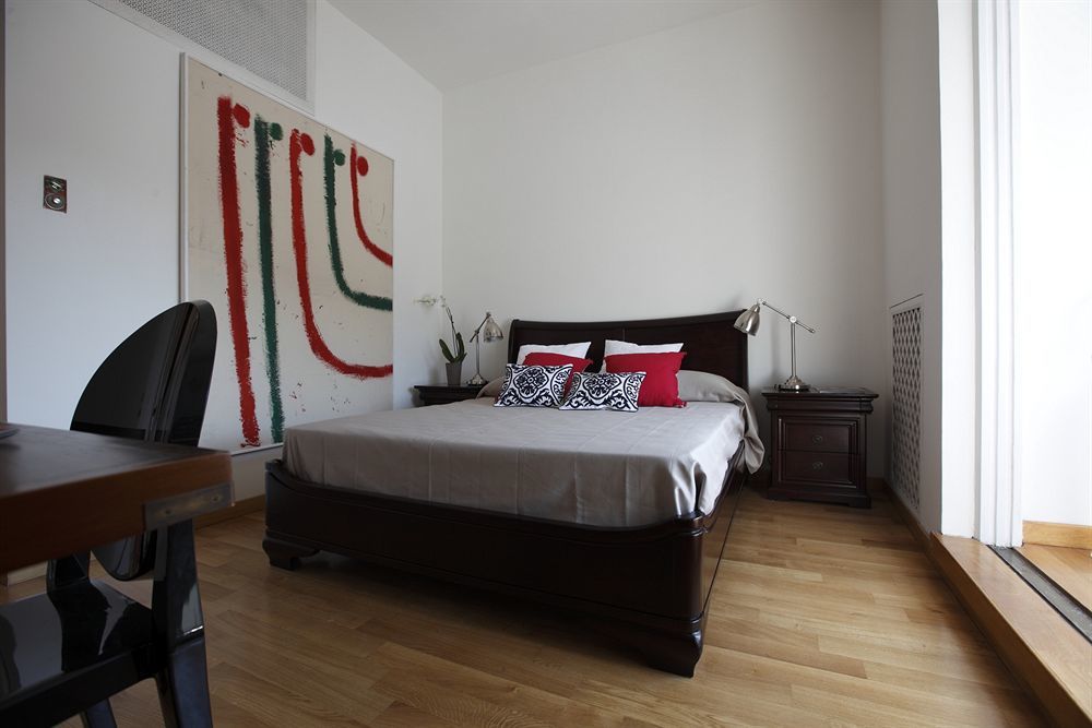 Ht N°9 Colosseo Rome Bagian luar foto